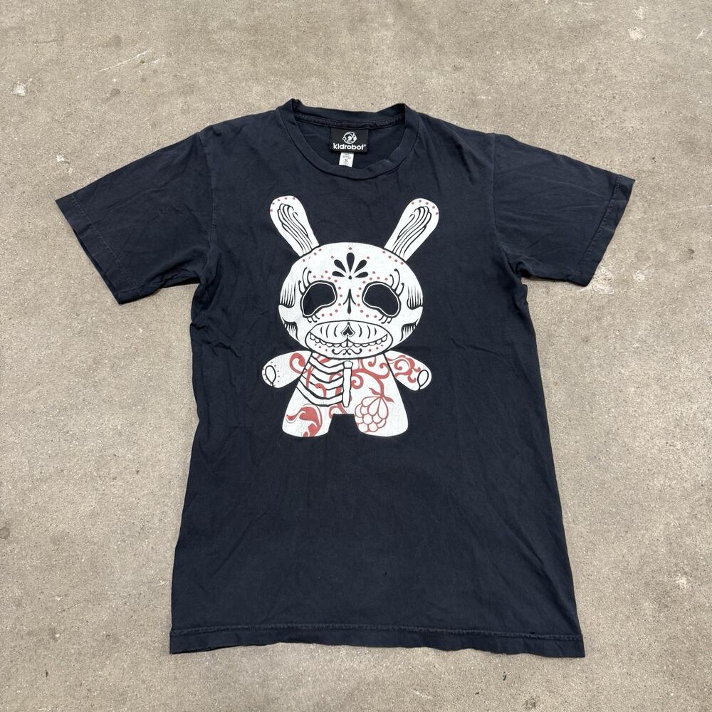 Vintage Kid Robot Damarak the Destroyer Toy Art Black Tee Shirt - Small